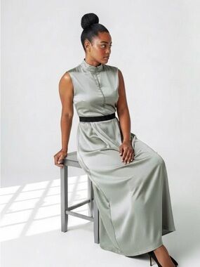Sleeveless Sage Green Maxi Dress with Front Zip and Stand Collar